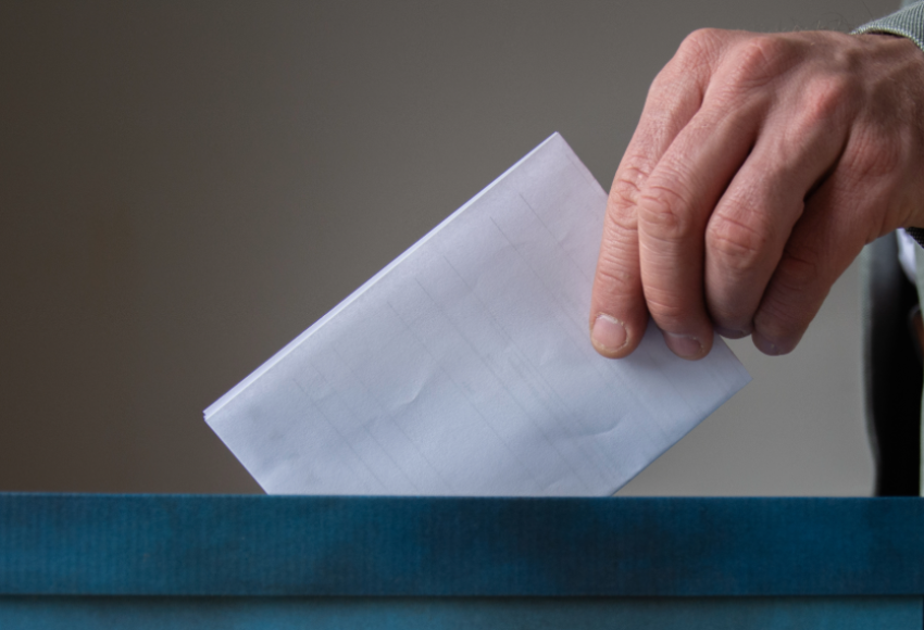 Brink's staff vote to strike over pay row